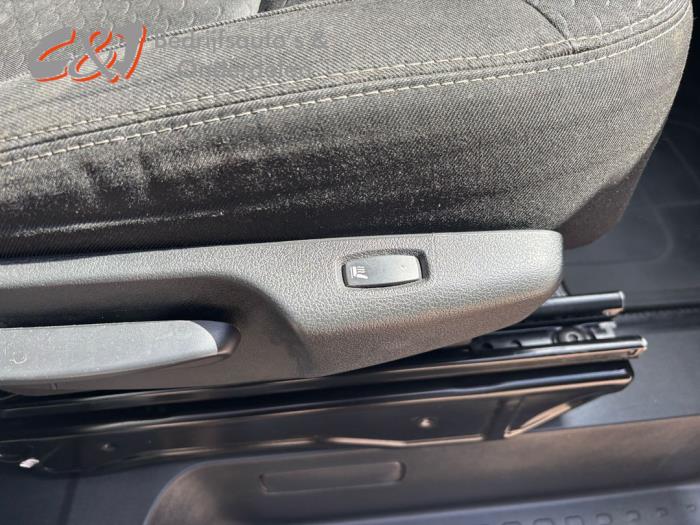 Opel Vivaro 1.6 CDTI BiTurbo 140 Sloopvoertuig (2016, Zilver)