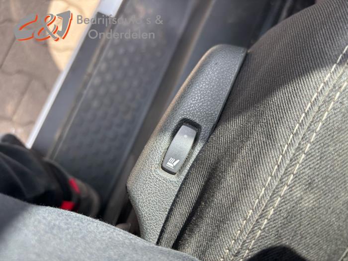 Opel Vivaro 1.6 CDTI BiTurbo 140 Sloopvoertuig (2016, Zilver)