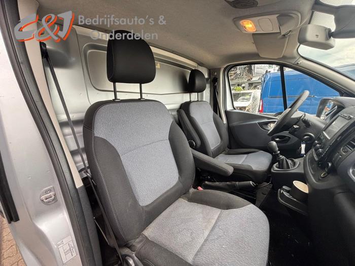 Opel Vivaro 1.6 CDTi BiTurbo 125 Sloopvoertuig (2016, Zilver)