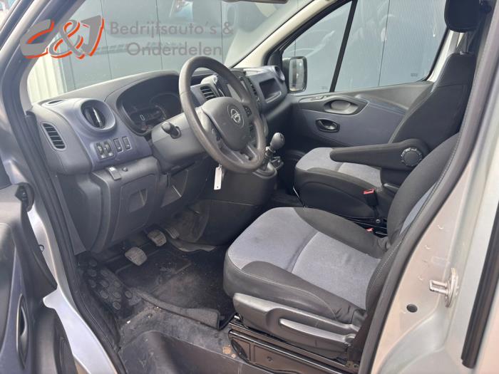 Opel Vivaro 1.6 CDTi BiTurbo 125 Sloopvoertuig (2016, Zilver)