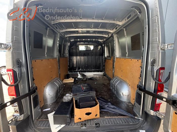 Renault Master III 2.3 dCi 170 16V FWD Sloopvoertuig (2018, Zilver)