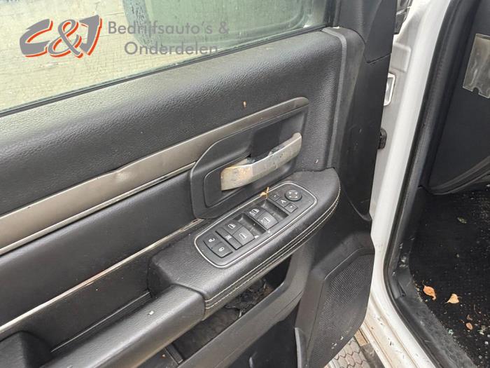 Dodge 1500 Standard Cab 5.7 Hemi V8 4x4 Sloopvoertuig (2014, Wit)