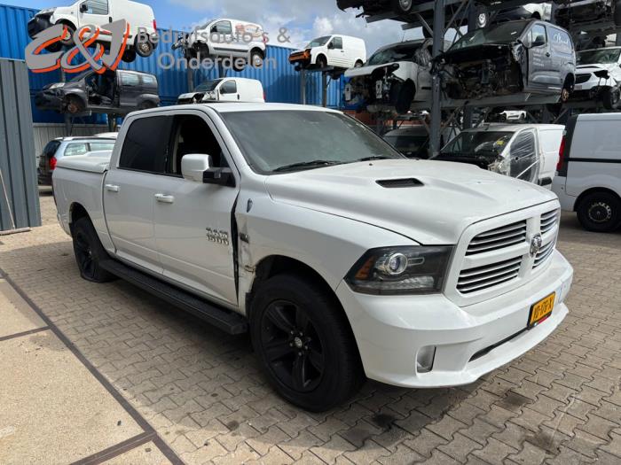 Dodge 1500 Standard Cab 5.7 Hemi V8 4x4 Sloopvoertuig (2014, Wit)