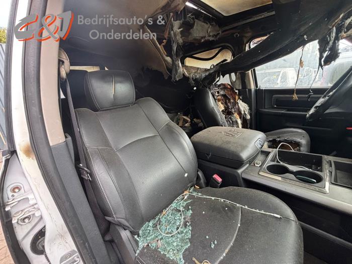 Dodge 1500 Standard Cab 5.7 Hemi V8 4x4 Sloopvoertuig (2014, Wit)