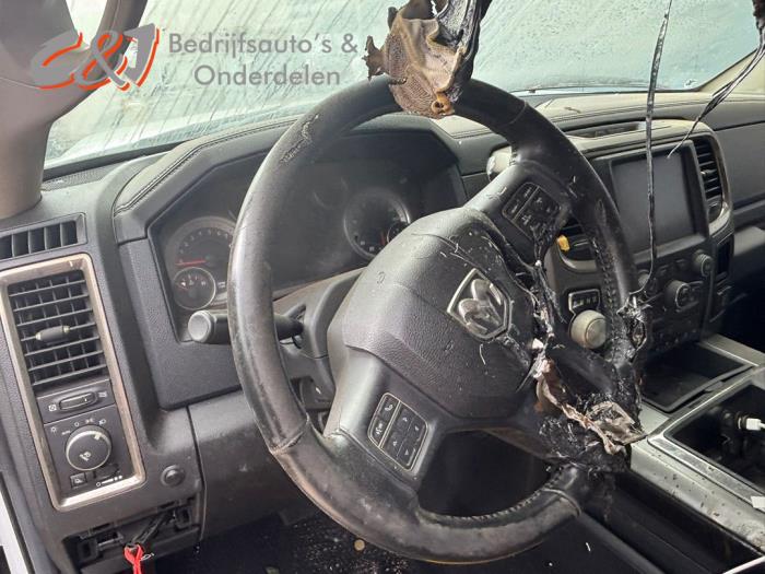 Dodge 1500 Standard Cab 5.7 Hemi V8 4x4 Sloopvoertuig (2014, Wit)