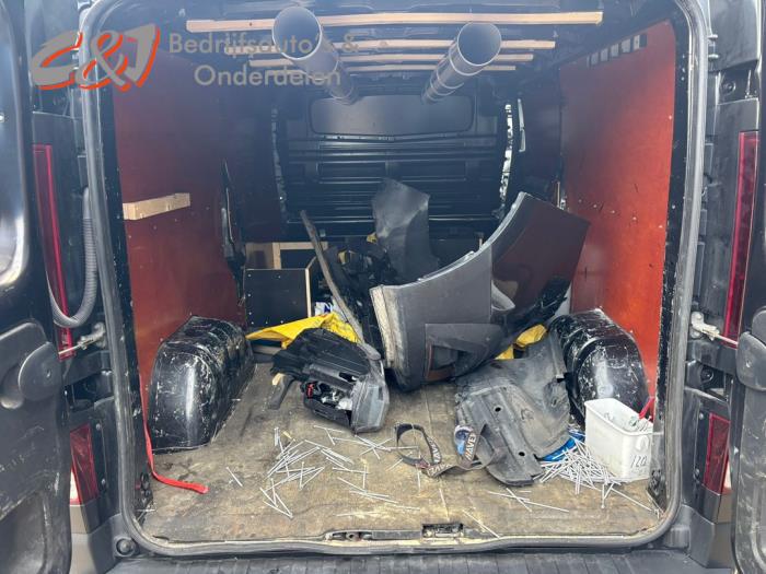 Renault Trafic 2.0 dCi 16V 150 Sloopvoertuig (2024, Zwart)