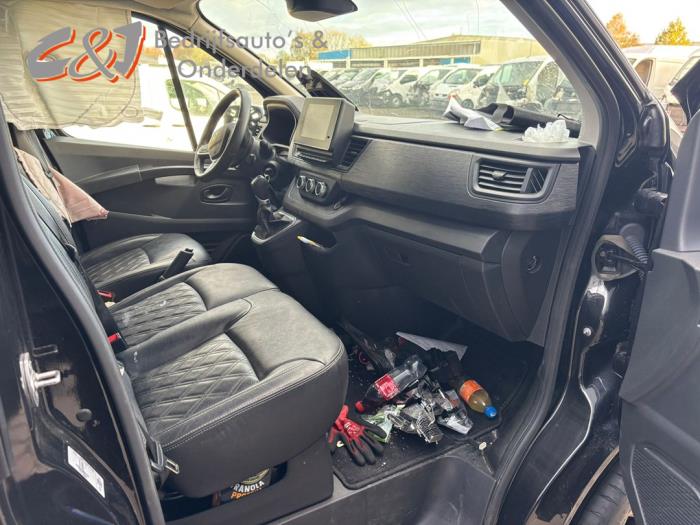 Renault Trafic 2.0 dCi 16V 150 Sloopvoertuig (2024, Zwart)