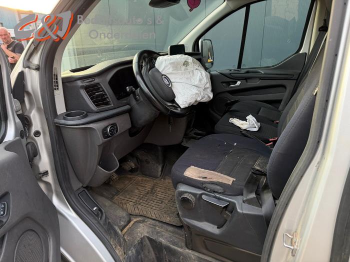 Ford Transit Custom 2.0 TDCi 16V Eco Blue 130 Sloopvoertuig (2019, Metallic, Moondust, Zilver)