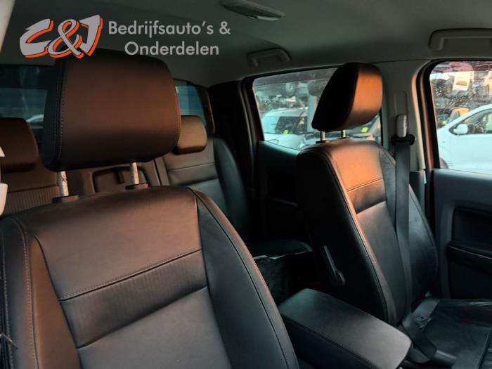 Ford Ranger 3.2 TDCI 20V 4x4 Sloopvoertuig (2018, Donker, Rood)