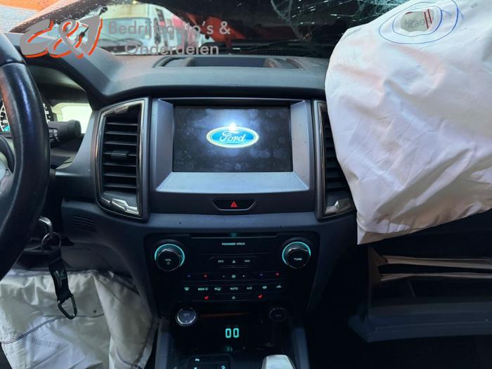 Ford Ranger 3.2 TDCI 20V 4x4 Sloopvoertuig (2018, Donker, Rood)