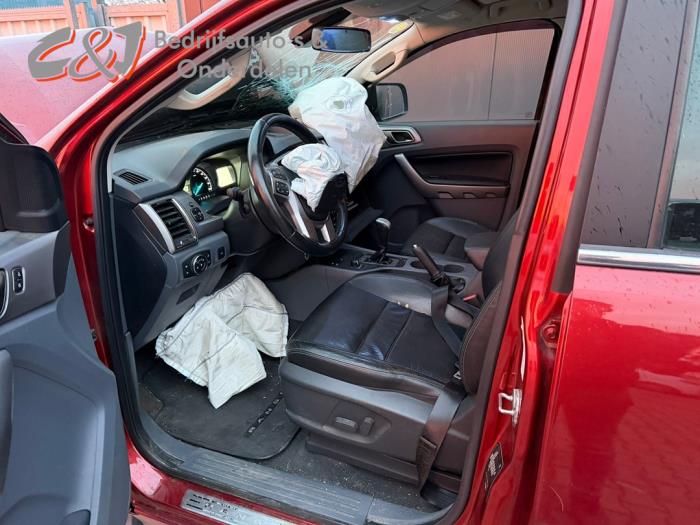 Ford Ranger 3.2 TDCI 20V 4x4 Sloopvoertuig (2018, Donker, Rood)