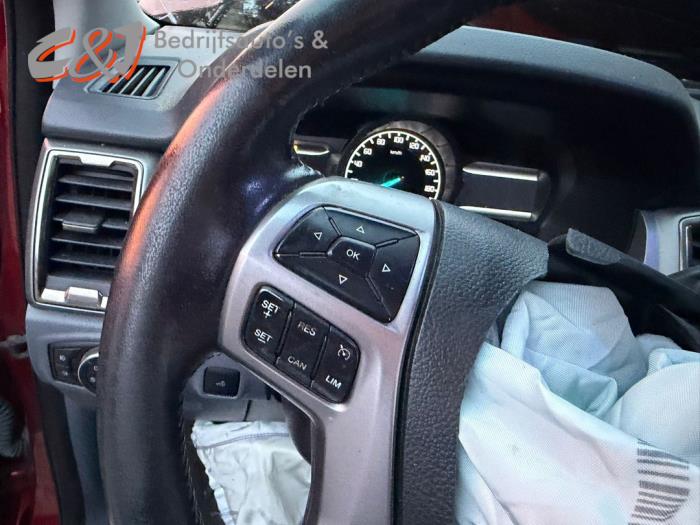 Ford Ranger 3.2 TDCI 20V 4x4 Sloopvoertuig (2018, Donker, Rood)