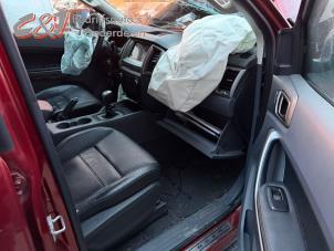 Ford Ranger 3.2 TDCI 20V 4x4 Sloopvoertuig (2018, Donker, Rood)