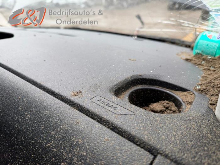 Peugeot Expert 2.0 Blue HDi 120 16V Sloopvoertuig (2020, Zwart)