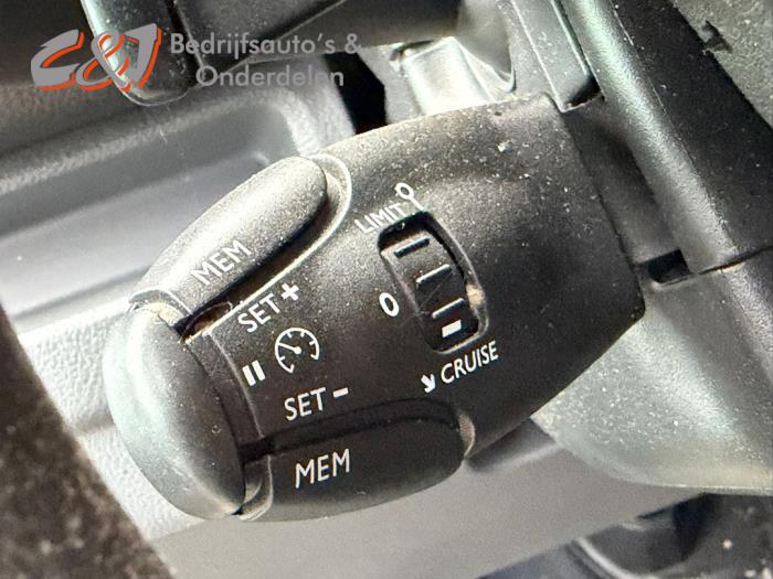 Peugeot Expert 2.0 Blue HDi 120 16V Sloopvoertuig (2020, Zwart)