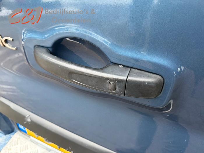 Renault Trafic 1.6 dCi 145 Twin Turbo Sloopvoertuig (2019, Blauw)