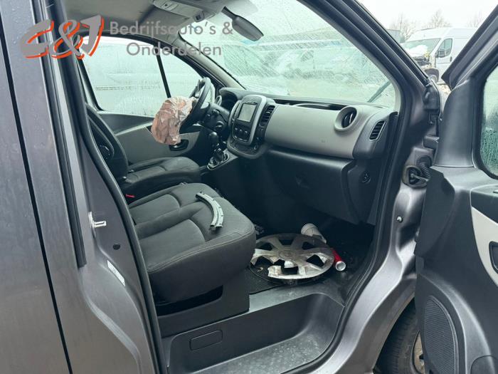 Renault Trafic 1.6 dCi 125 Twin Turbo Sloopvoertuig (2018, Grijs)