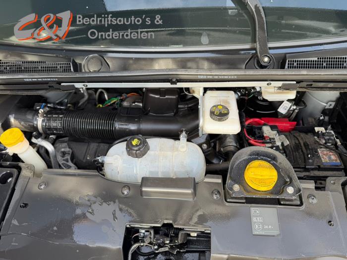 Renault Trafic 2.0 dCi 16V 150 Sloopvoertuig (2022, Zilver)