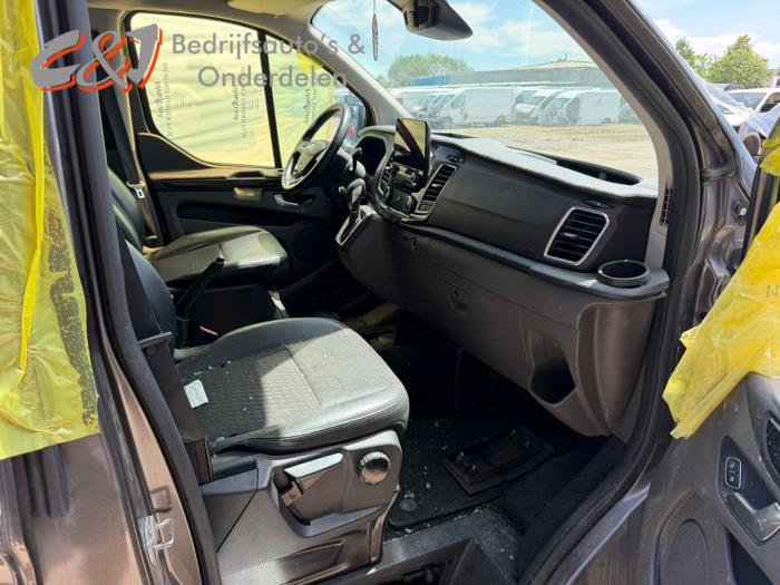 Ford Transit Custom 2.0 TDCi 16V Eco Blue 130 Sloopvoertuig (2020, Donker, Antraciet)