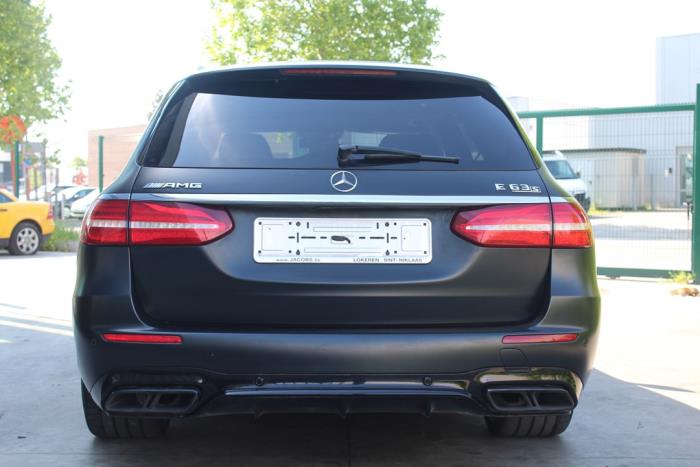 Mercedes E-Klasse V2