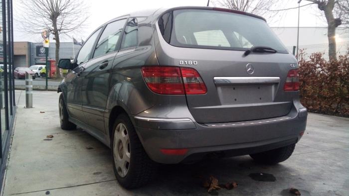 Mercedes B-Klasse V22