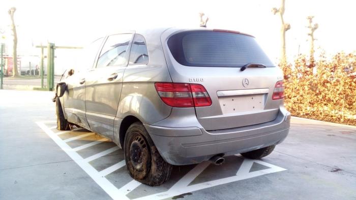 Mercedes B-Klasse V30