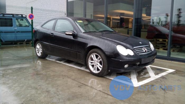 Mercedes C Sportcoupé (C203) 2.0 C-180 16V