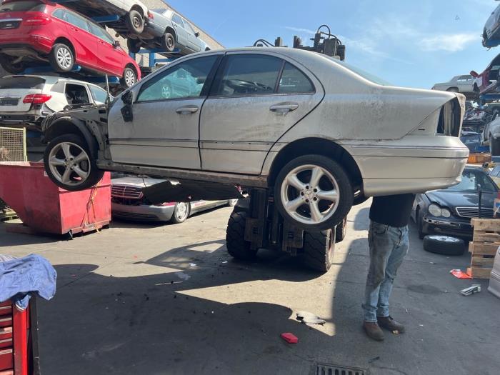 Mercedes C-Klasse V57