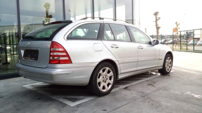 Mercedes C-Klasse V60