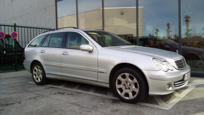Mercedes C-Klasse V60