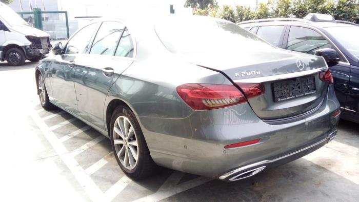 Mercedes E-Klasse V98