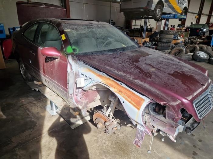 Mercedes CLK 2.3 230K 16V Sloopvoertuig (1997, Bordeaux)