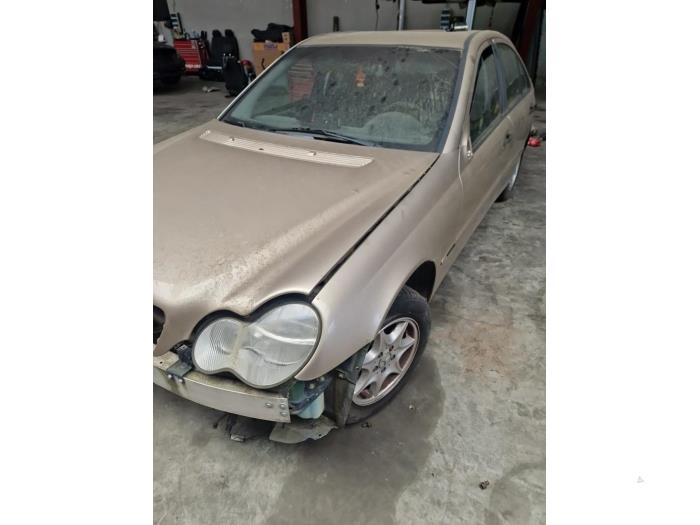 Mercedes C-Klasse V160