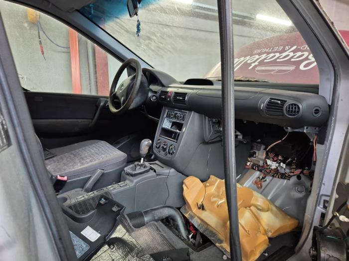 Mercedes Vaneo V240