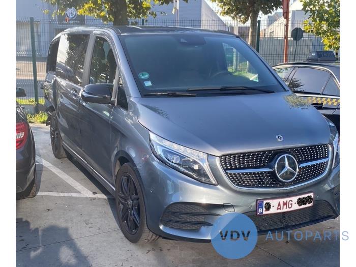 Mercedes V (447.8) 2.0 220d 16V 4-Matic