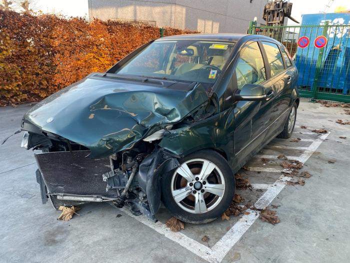 Mercedes B 1.5 B-150 16V Sloopvoertuig (2010, Groen)