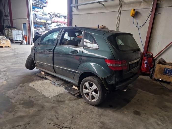 Mercedes B-Klasse V272