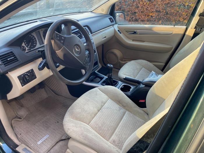 Mercedes B-Klasse V272