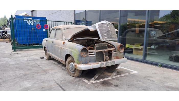 Mercedes Ponton (W121) 180