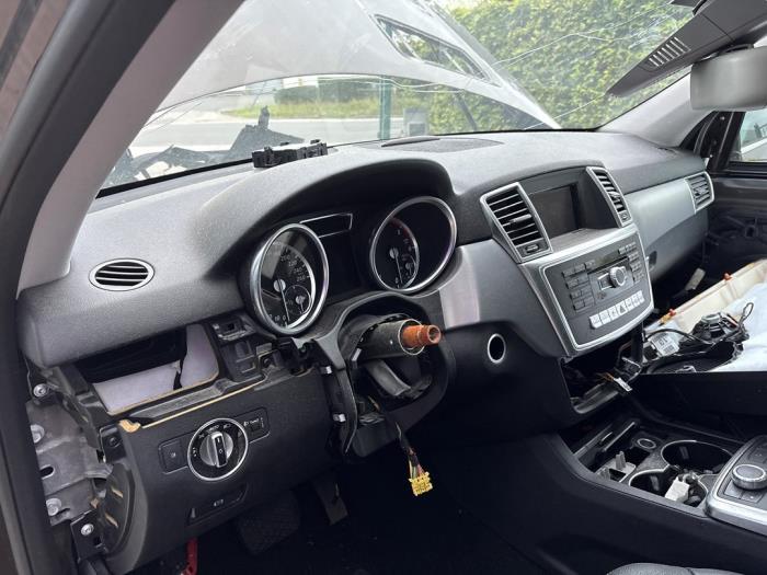 Mercedes ML-Klasse V392