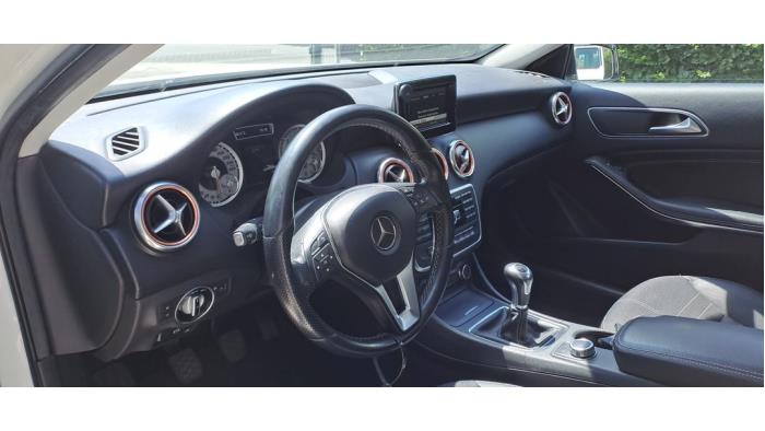 Mercedes A-Klasse V404