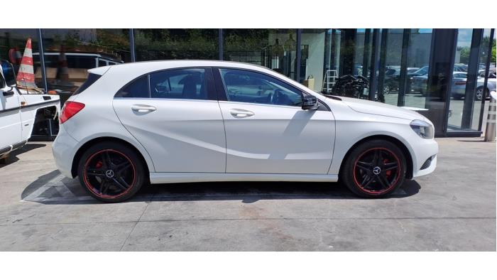 Mercedes A-Klasse V404