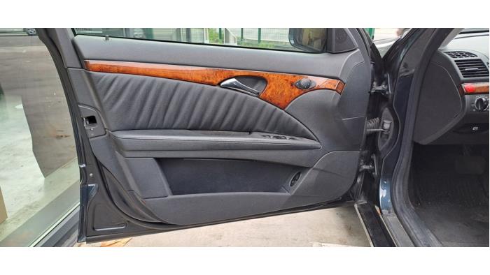 Mercedes E 2.2 E-220 CDI 16V Sloopvoertuig (2003, Zwart)