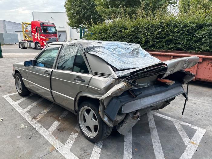 Mercedes 190E/D V429