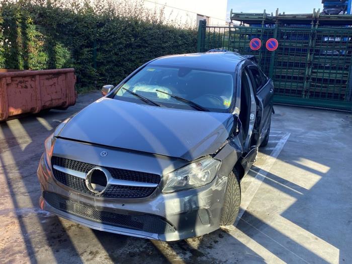 Mercedes A-Klasse V449