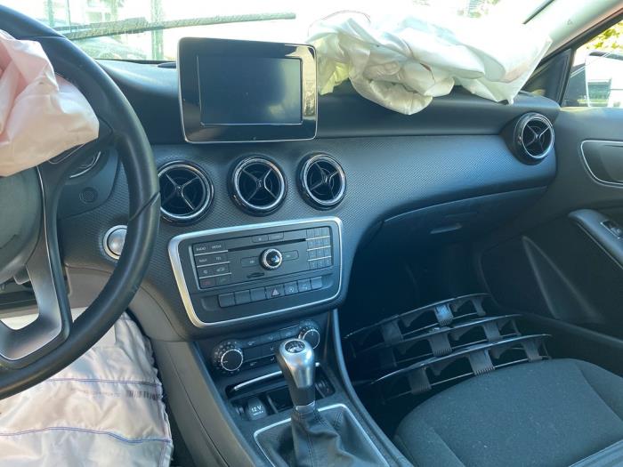 Mercedes A-Klasse V449