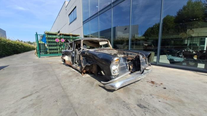 Mercedes W110-W112 V453
