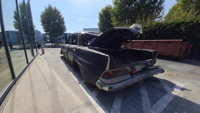 Mercedes W110-W112 V453