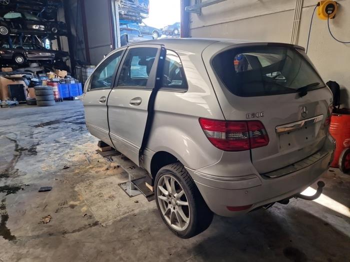 Mercedes B-Klasse V473