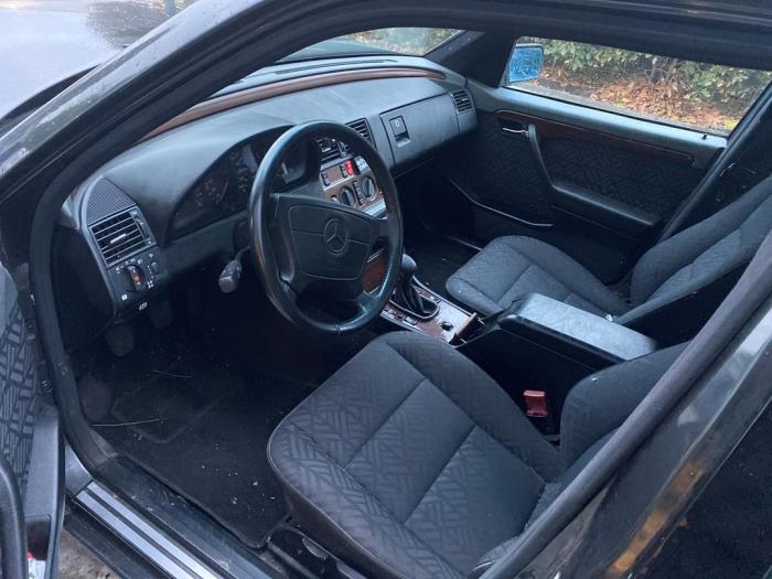 Mercedes C-Klasse V488